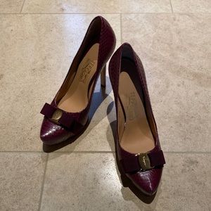 Stunning Ferragamo High Heel Pumps 9-1/2